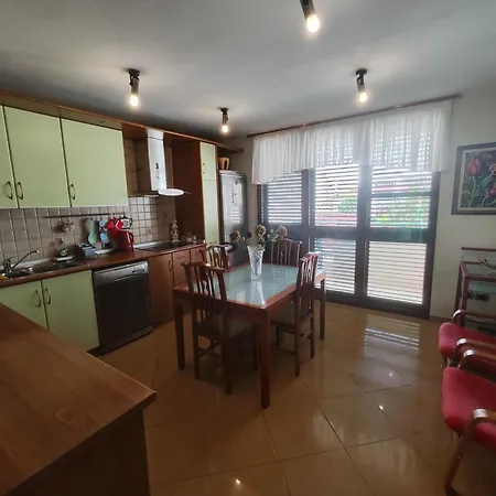 アパート A Flower In *