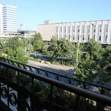 Apartament A Flower In *